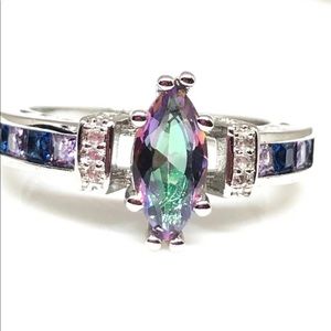 925/18kw Gold Marquis Cut Mystic Topaz Ring